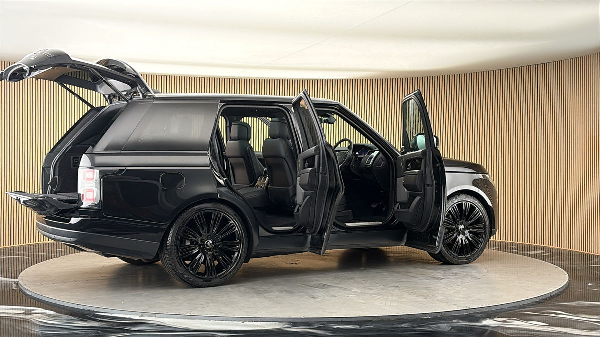 More views of Land Rover Range Rover