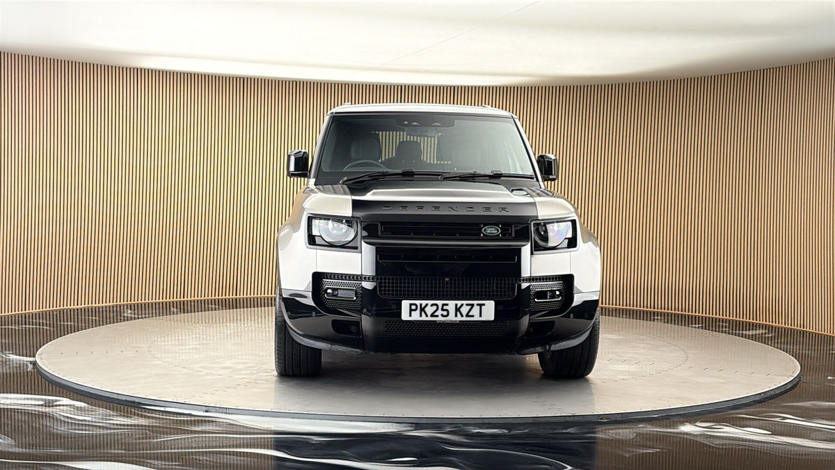 More views of Land Rover Defender 90
