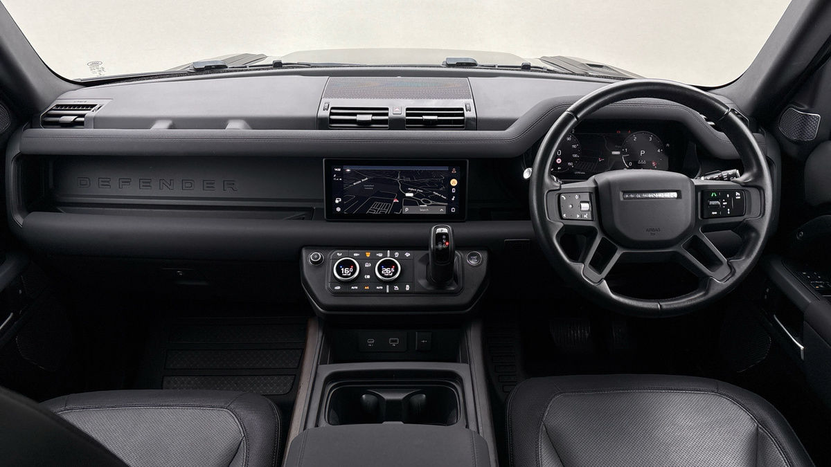 Land Rover Defender 110 Urban Image 23