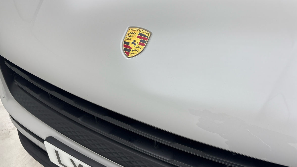 Porsche Macan Image 24