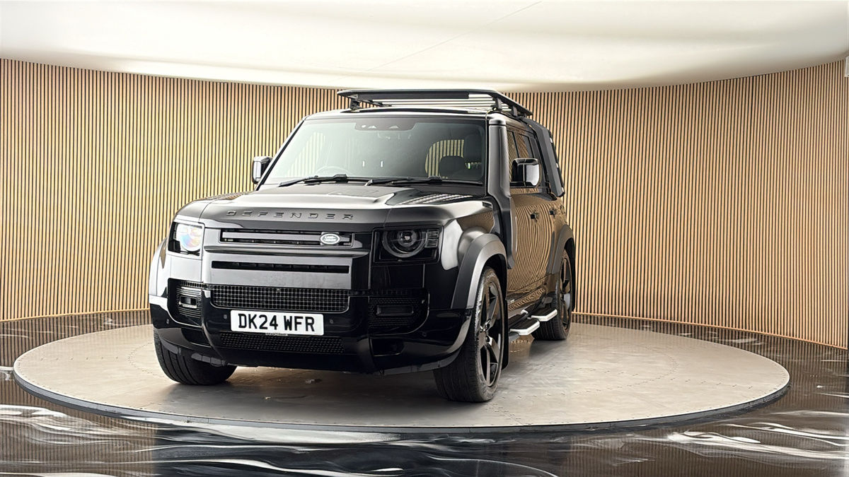 More views of Land Rover Defender 110
