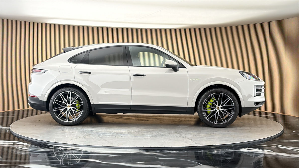 More views of Porsche Cayenne