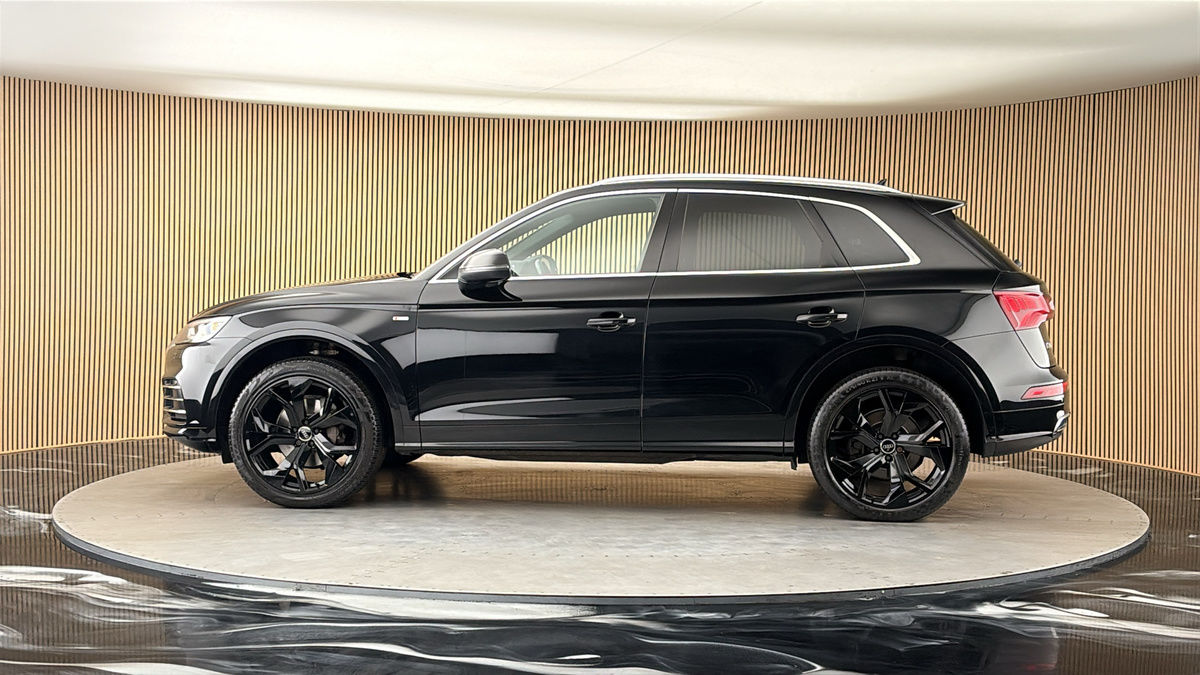 More views of Audi Q5