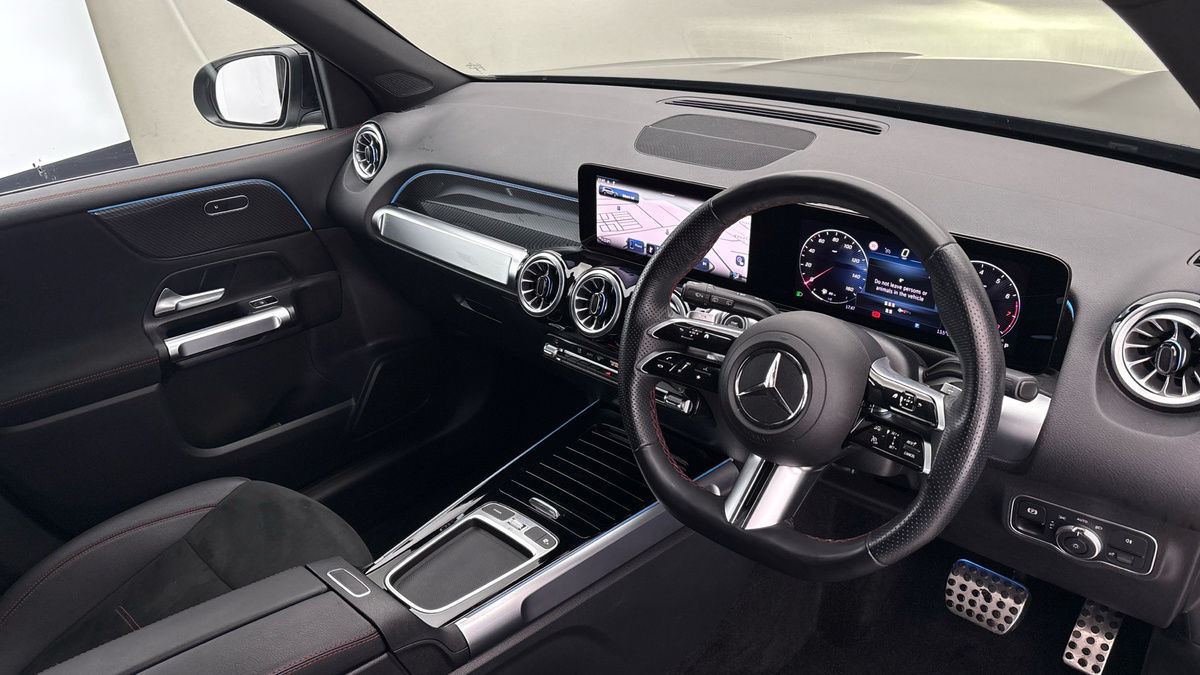 Mercedes-Benz GLB Image 5