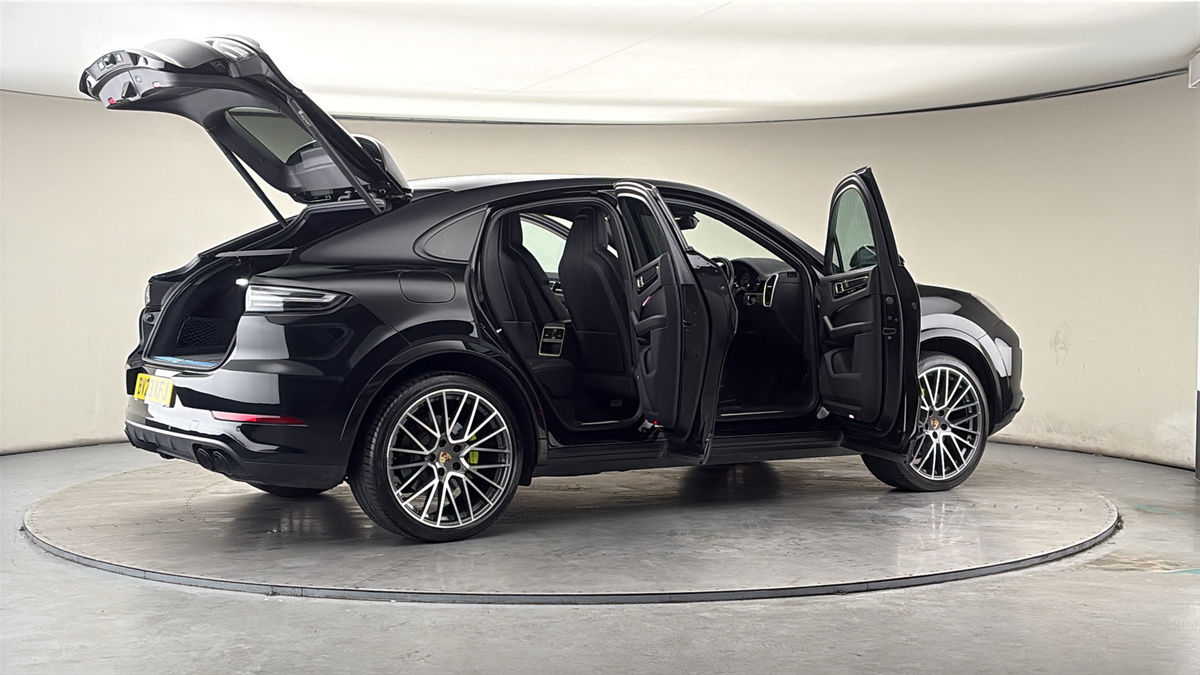 More views of Porsche Cayenne