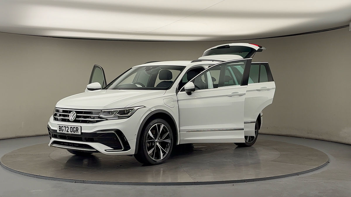 More views of Volkswagen Tiguan