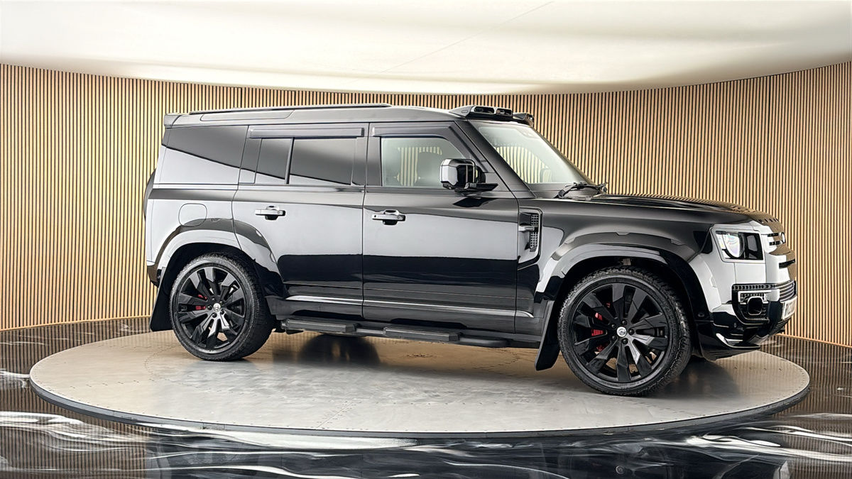 More views of Land Rover Defender 110