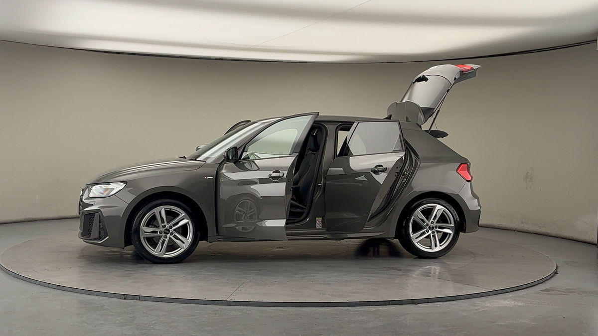 More views of Audi A1