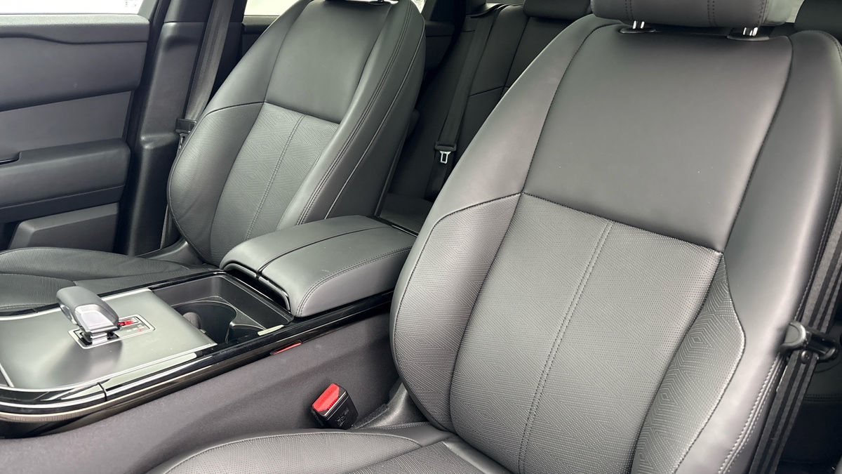 Land Rover Range Rover Velar Image 7