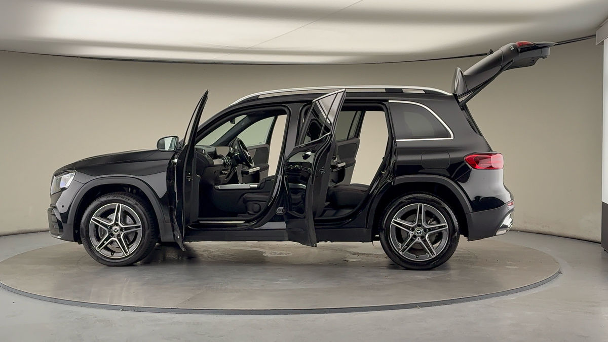 More views of Mercedes-Benz GLB