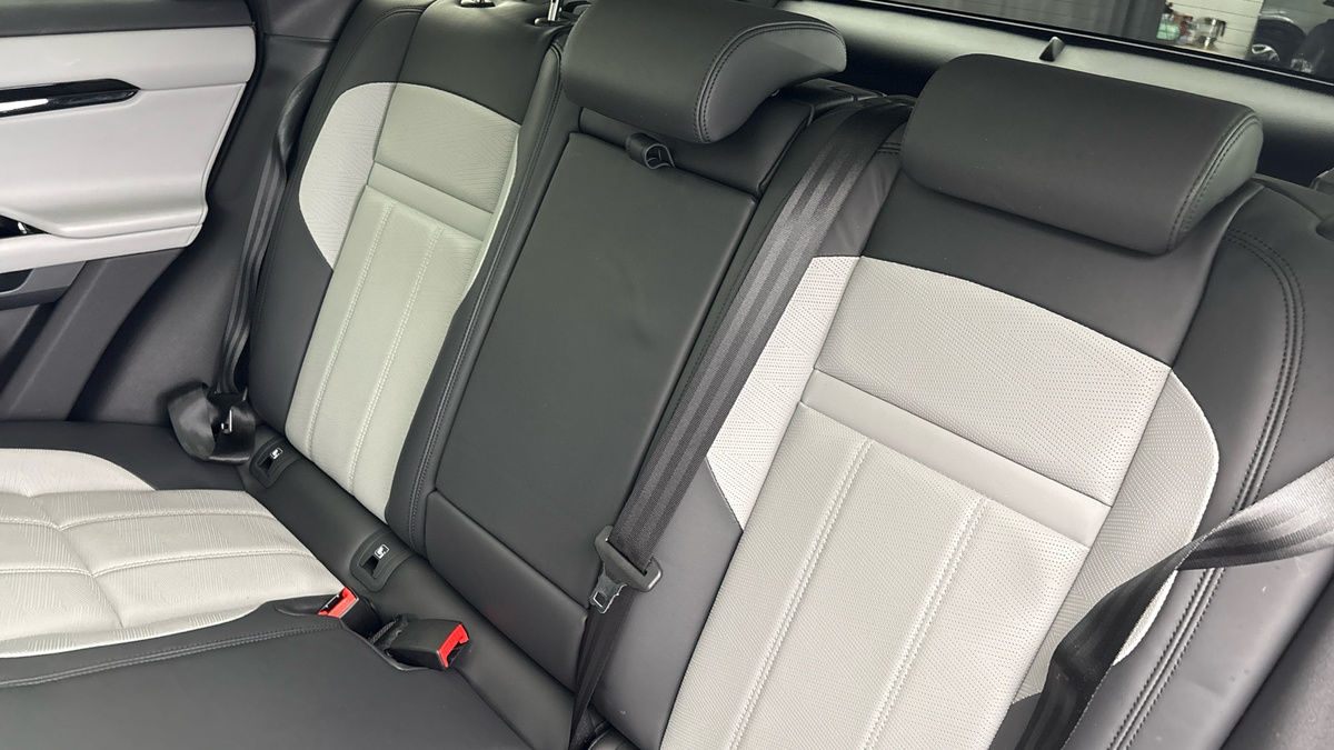 Land Rover Range Rover Evoque Image 8