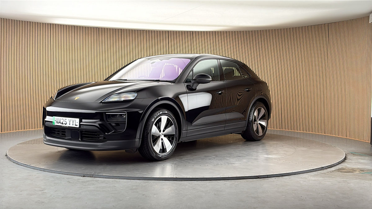 More views of Porsche Macan