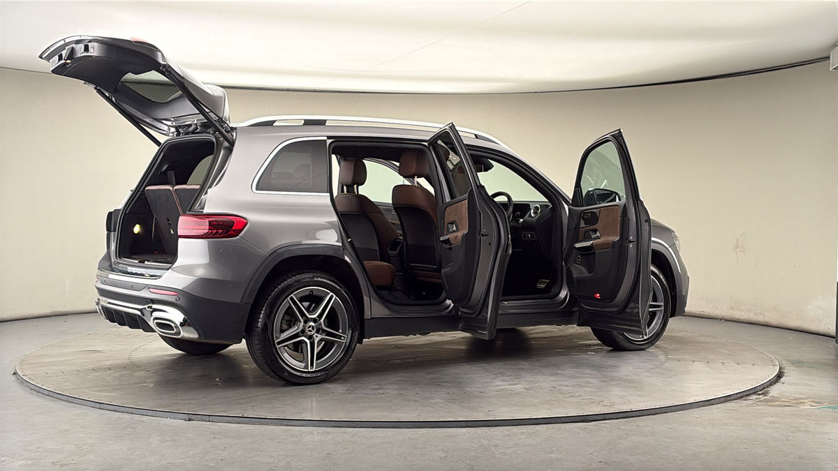 More views of Mercedes-Benz GLB