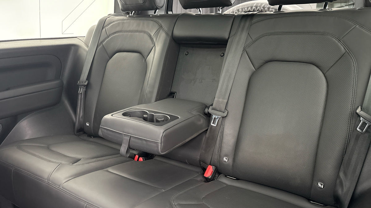 Land Rover Defender 90 Urban Image 9