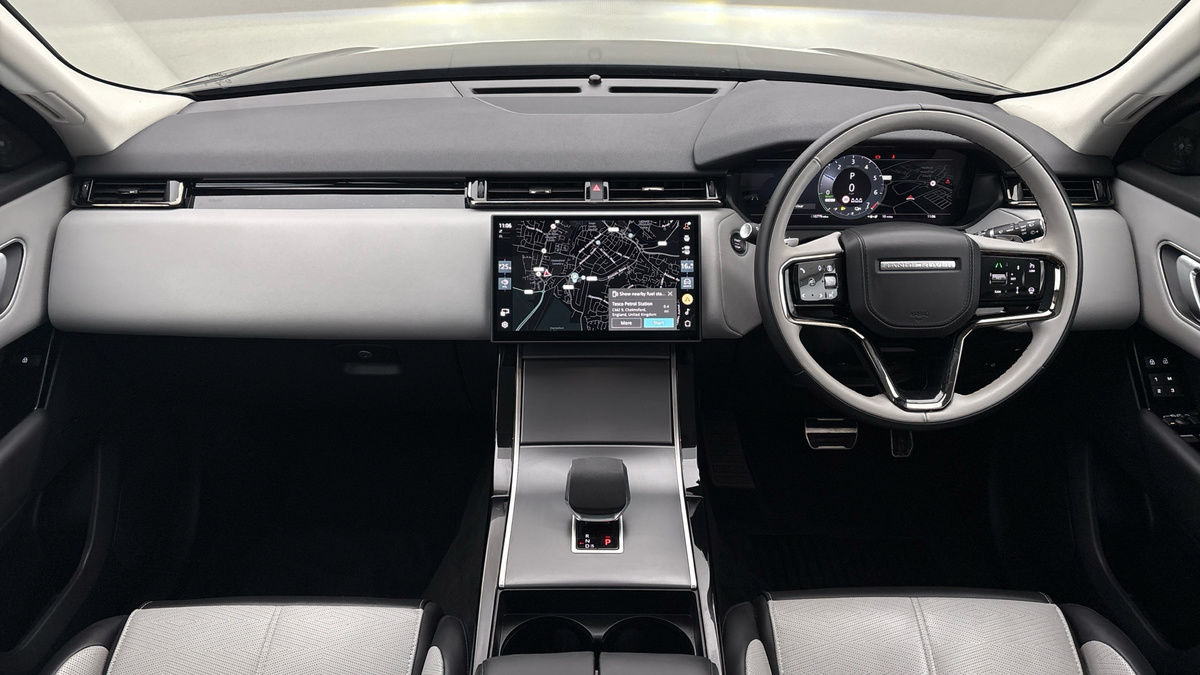 Land Rover Range Rover Velar Image 12