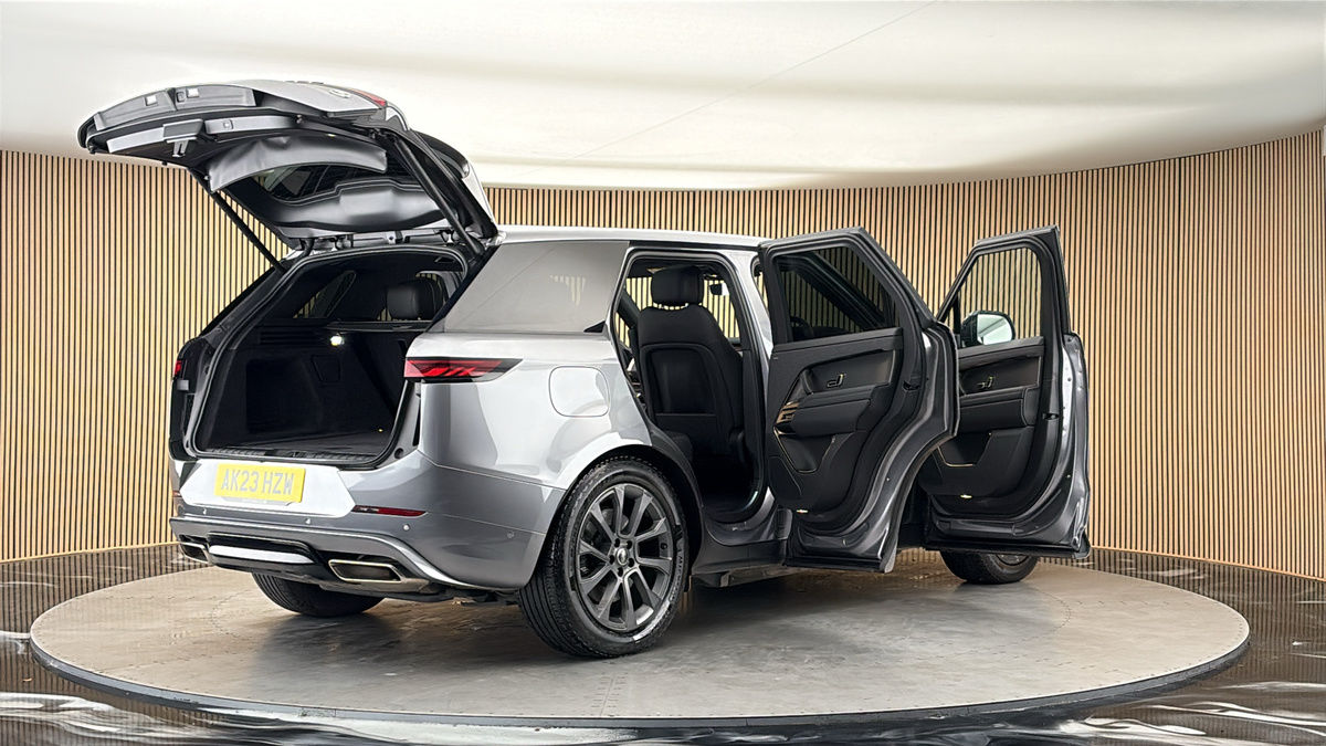 More views of Land Rover Range Rover Sport
