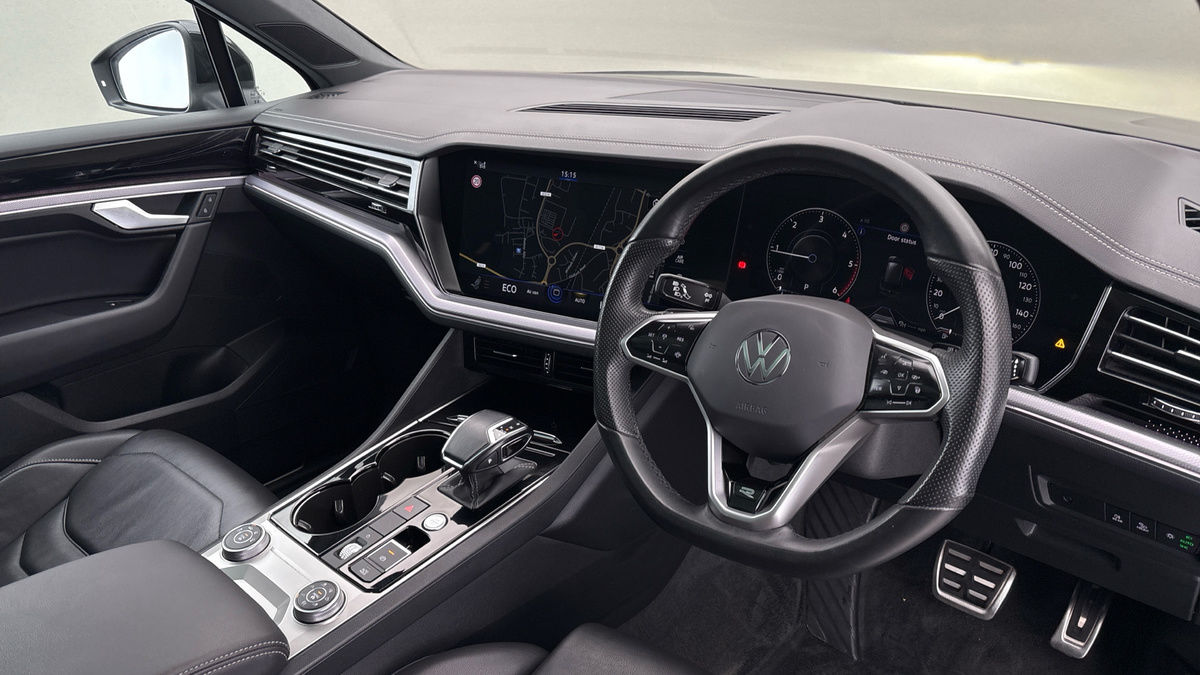 Volkswagen Touareg Image 5