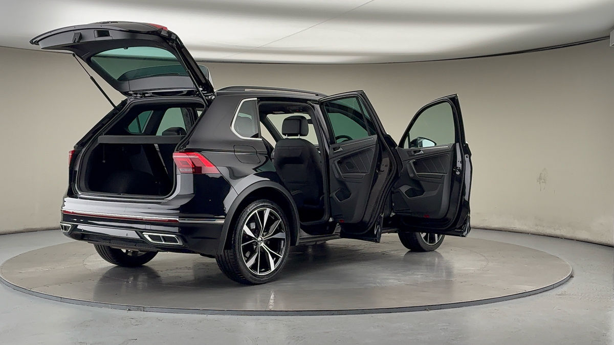 More views of Volkswagen Tiguan