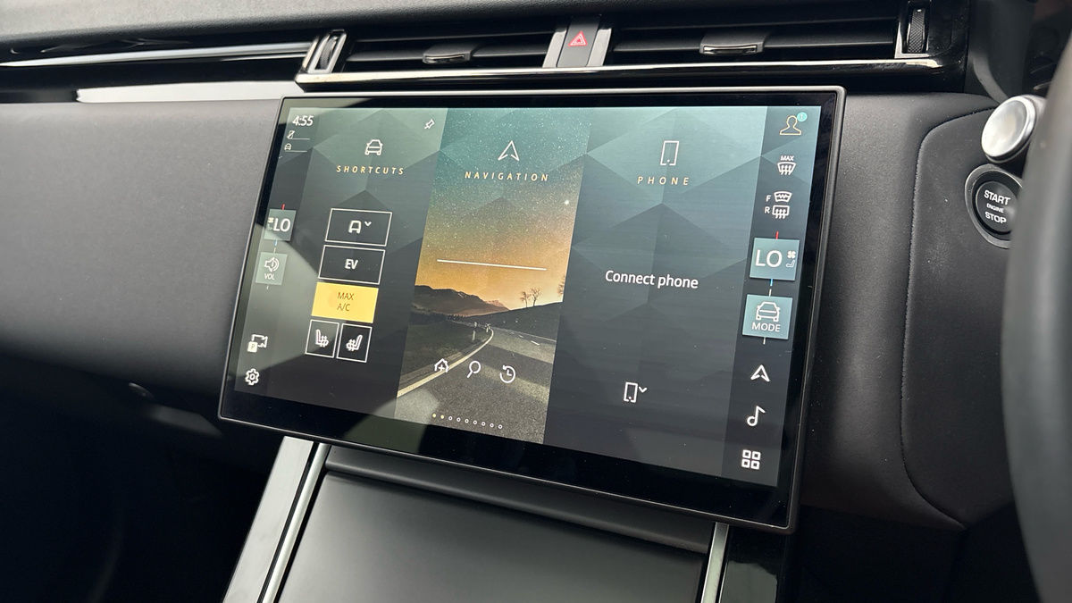 Land Rover Range Rover Velar Image 17