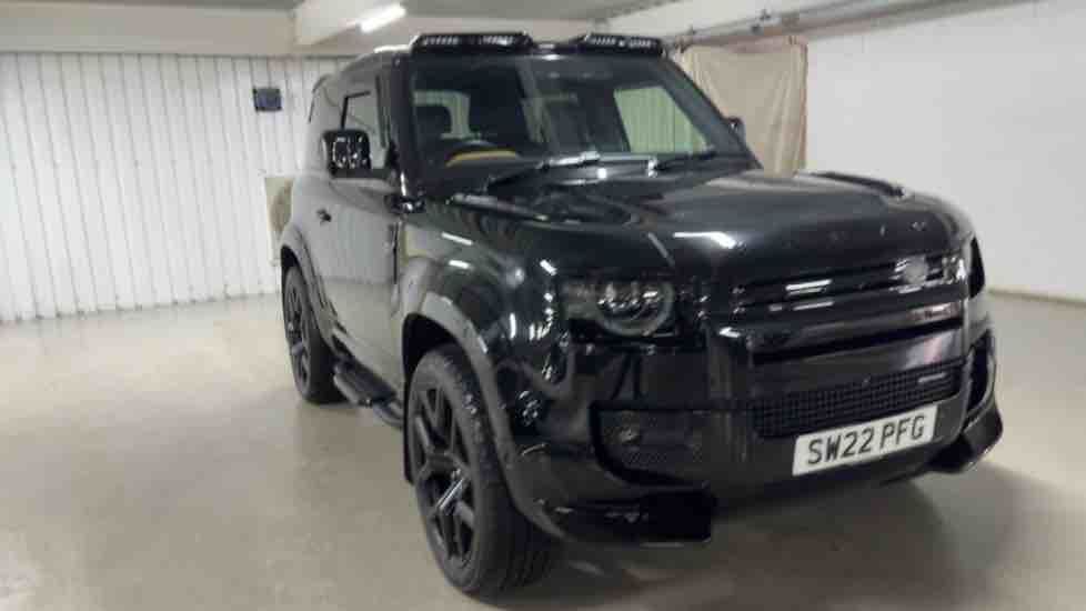 More views of Land Rover Defender 90