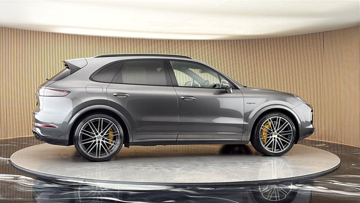 More views of Porsche Cayenne