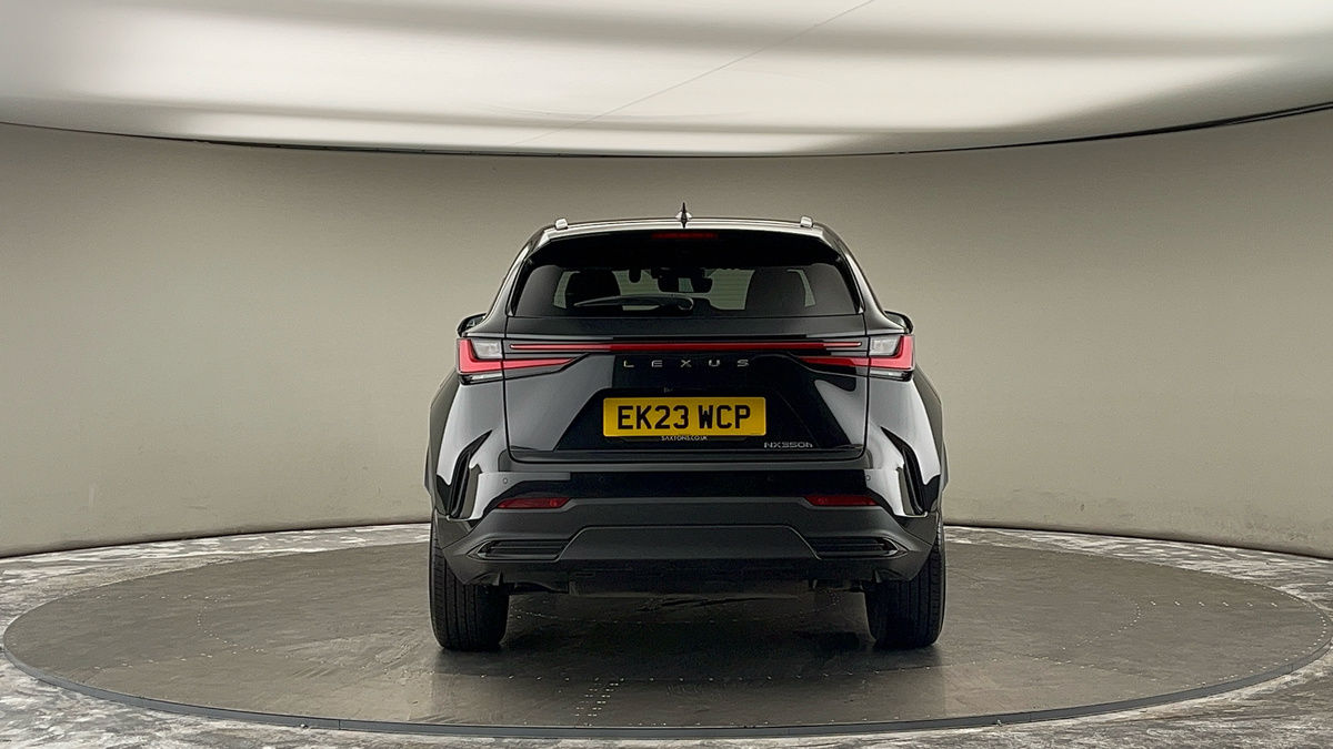 Lexus NX Image 4