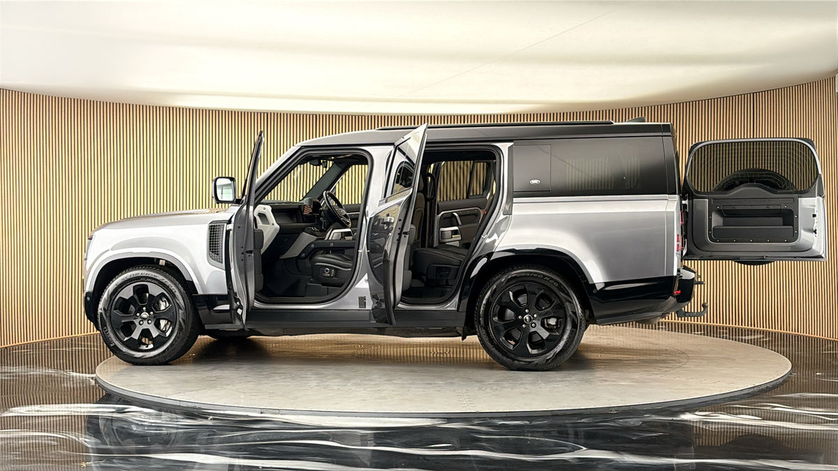 More views of Land Rover Defender 130