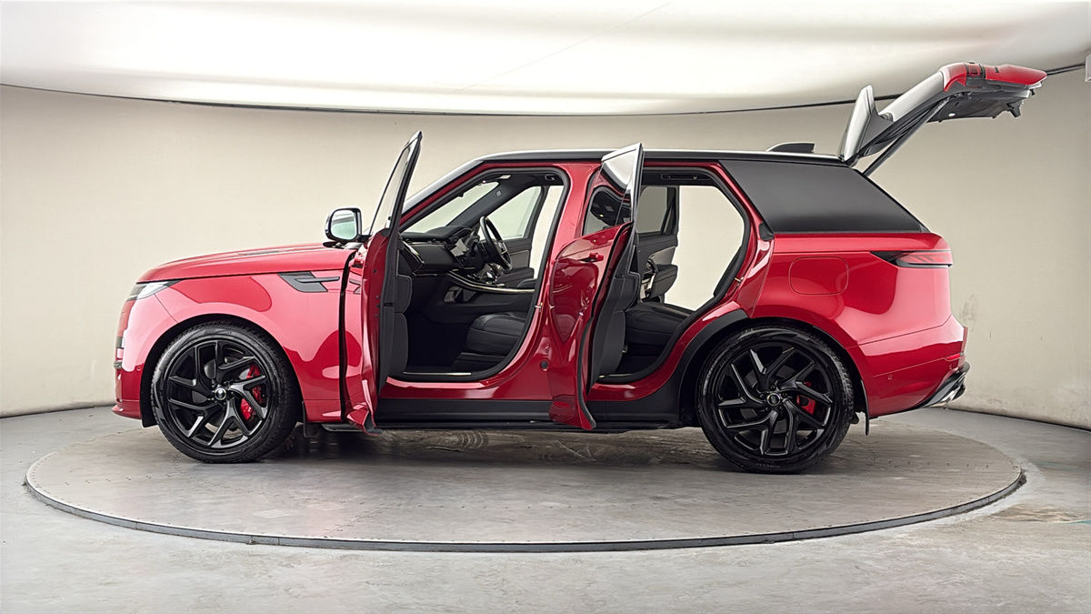 More views of Land Rover Range Rover Sport