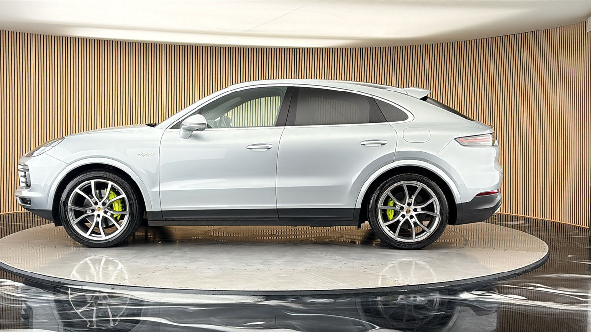 Porsche Cayenne Image 15
