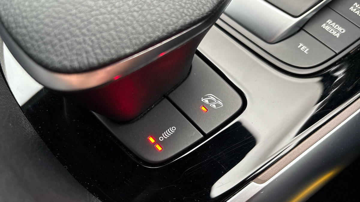 Mercedes-Benz GLA Image 32