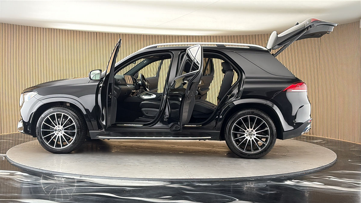 More views of Mercedes-Benz GLE