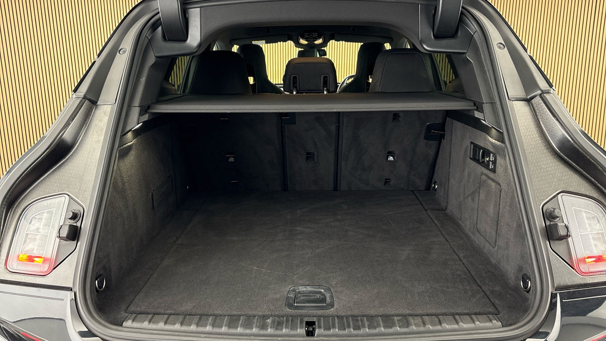 BMW iX Image 12