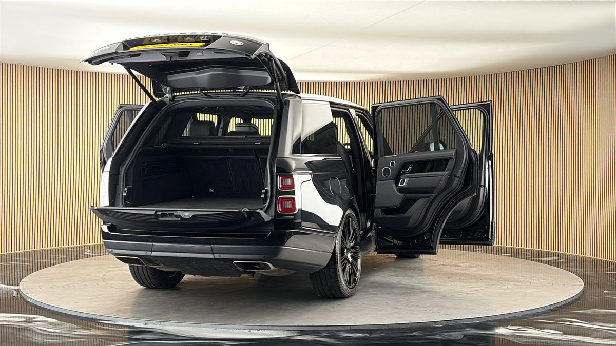 More views of Land Rover Range Rover