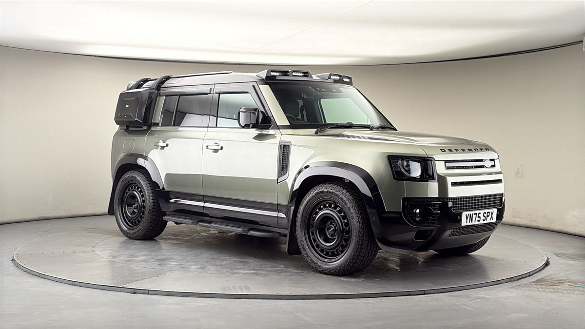 More views of Land Rover Defender 110