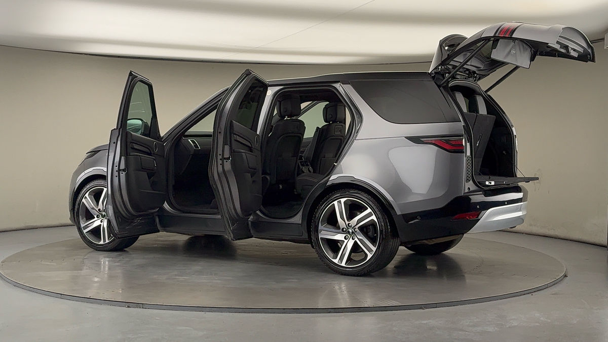 More views of Land Rover Discovery