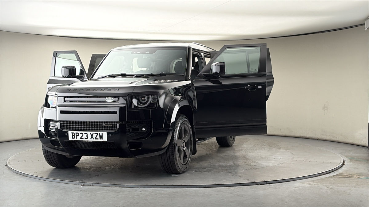 More views of Land Rover Defender 110