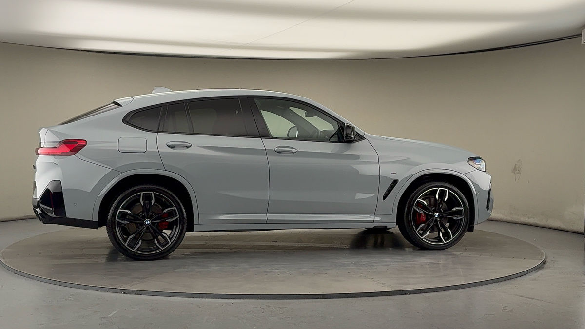 More views of BMW X4