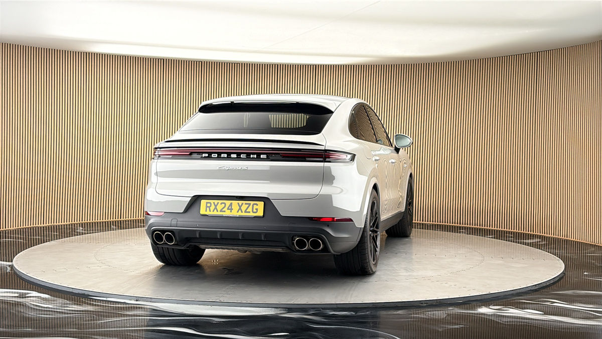 More views of Porsche Cayenne