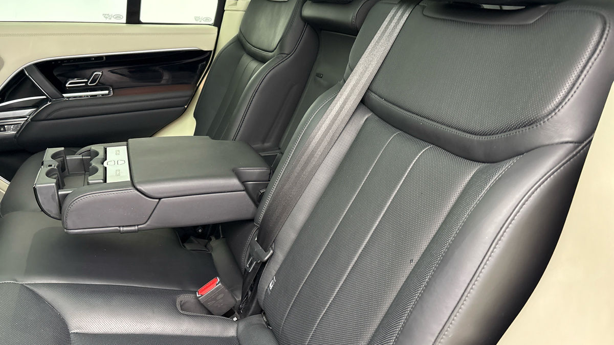 Land Rover Range Rover Image 9