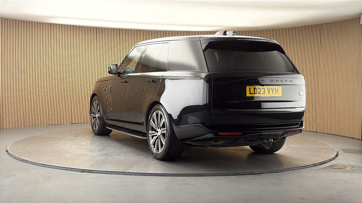 More views of Land Rover Range Rover