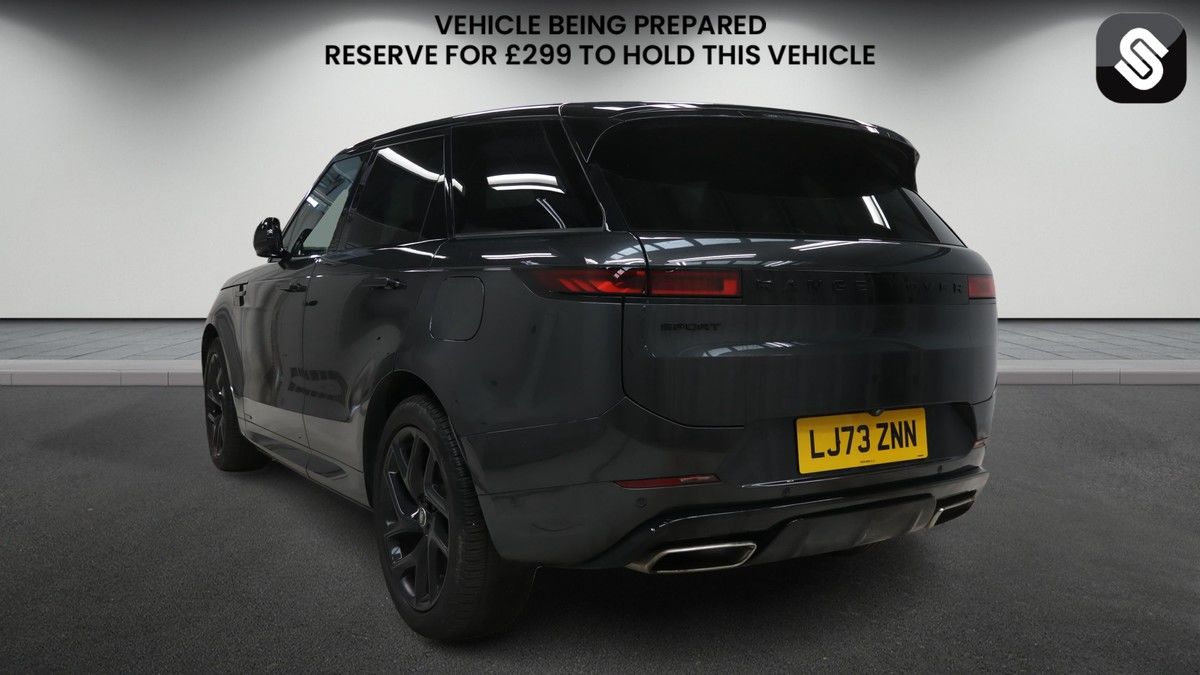 Land Rover Range Rover Sport Image 3