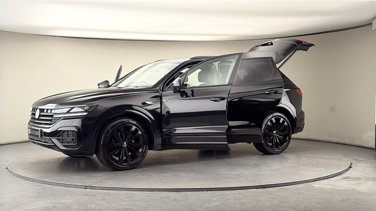 More views of Volkswagen Touareg