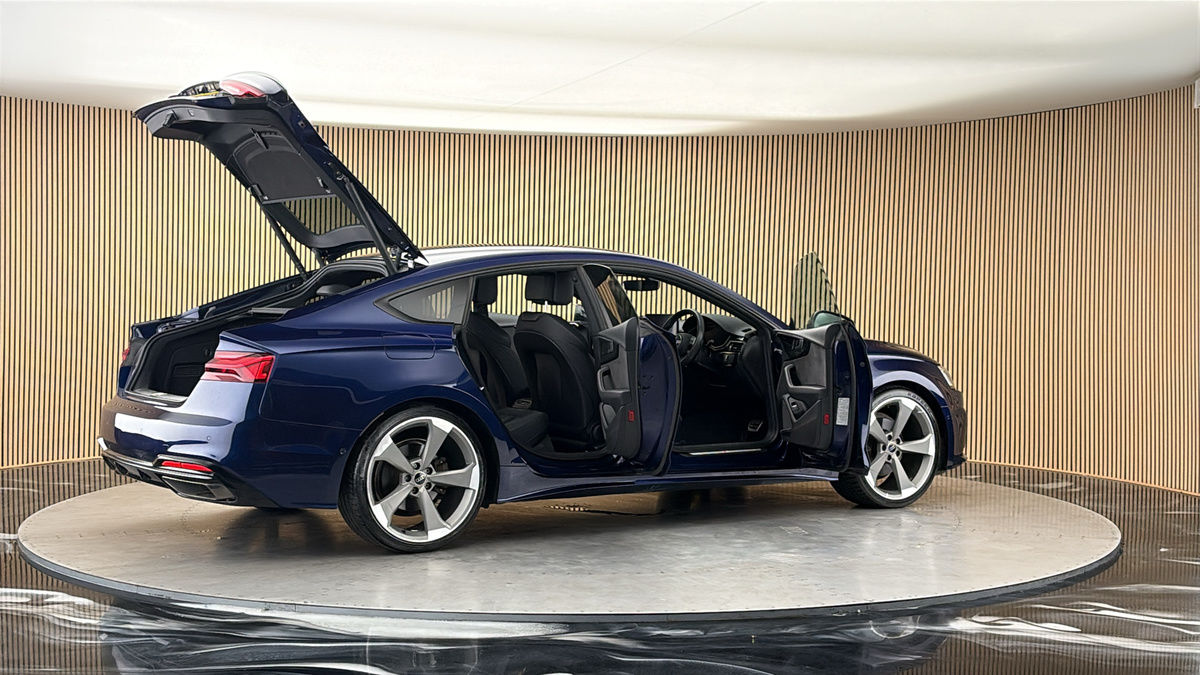 More views of Audi A5
