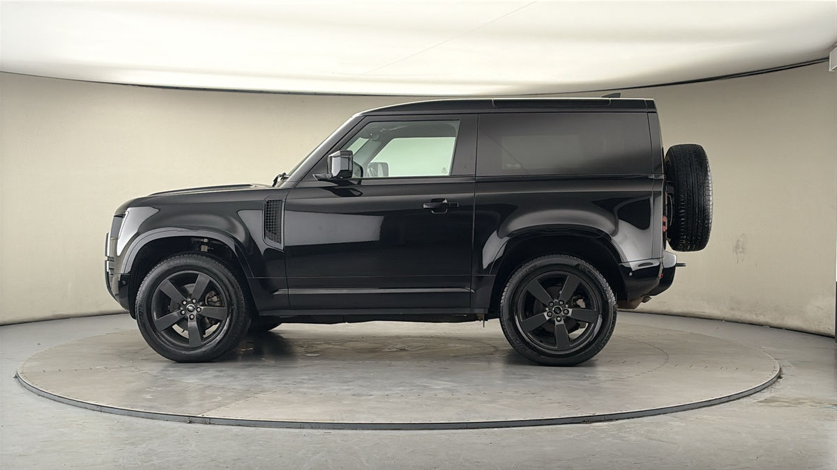 More views of Land Rover Defender 90