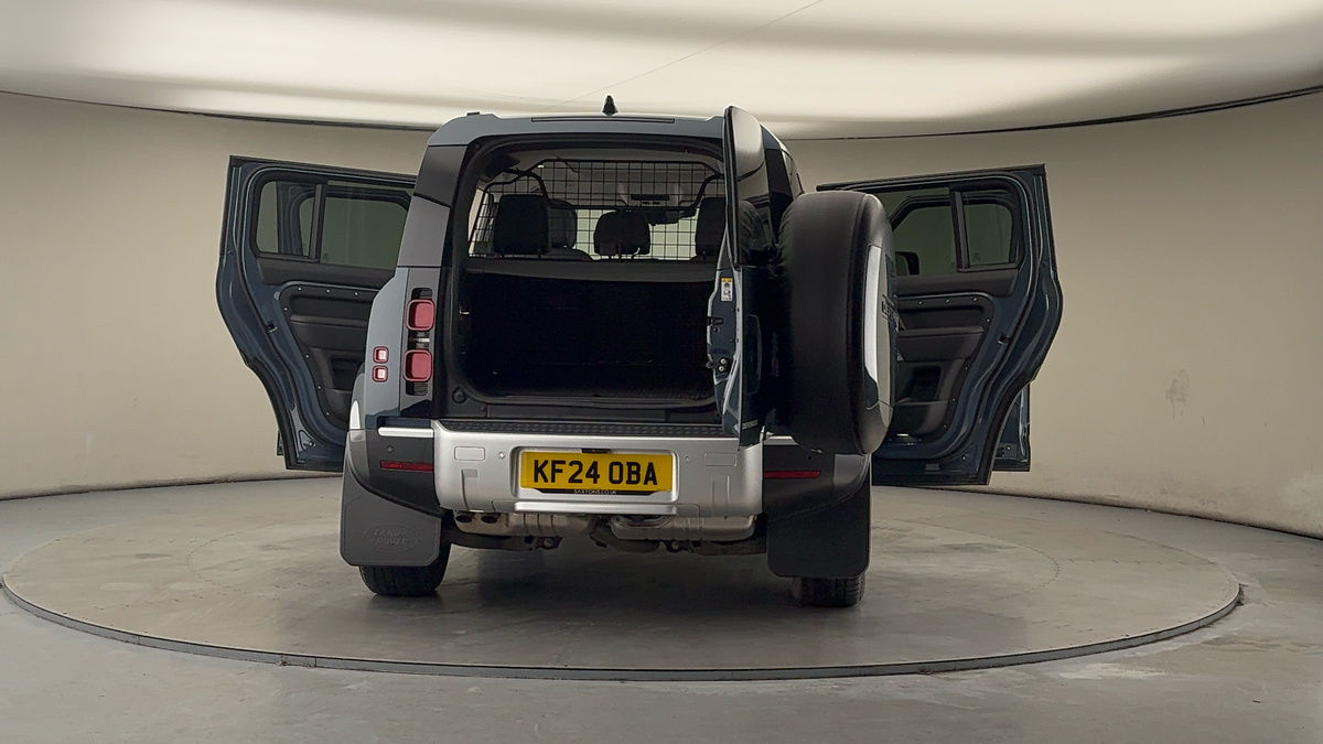 More views of Land Rover Defender 110