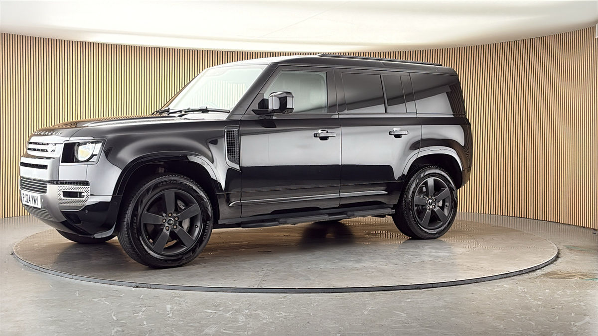 More views of Land Rover Defender 110