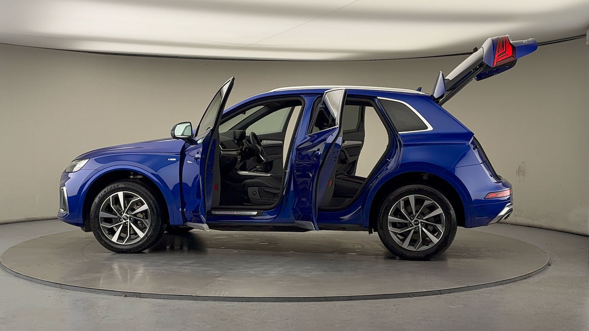 More views of Audi Q5