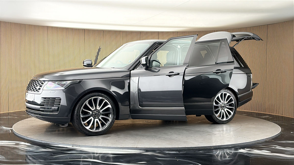 More views of Land Rover Range Rover