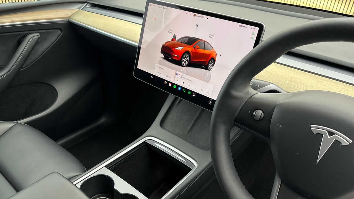 Tesla Model Y Image 18