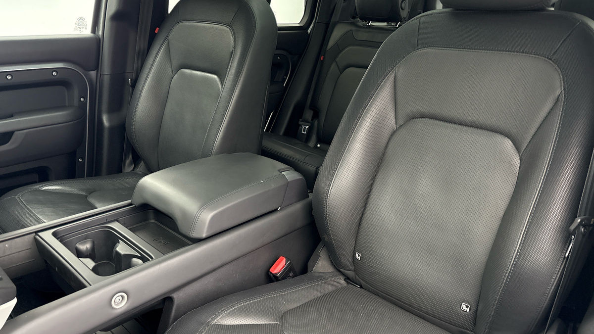 Land Rover Defender 110 Urban Image 7